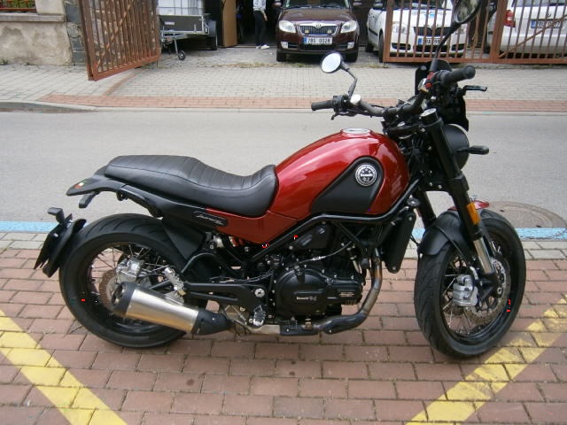 Benelli 500 Leoncino Trail