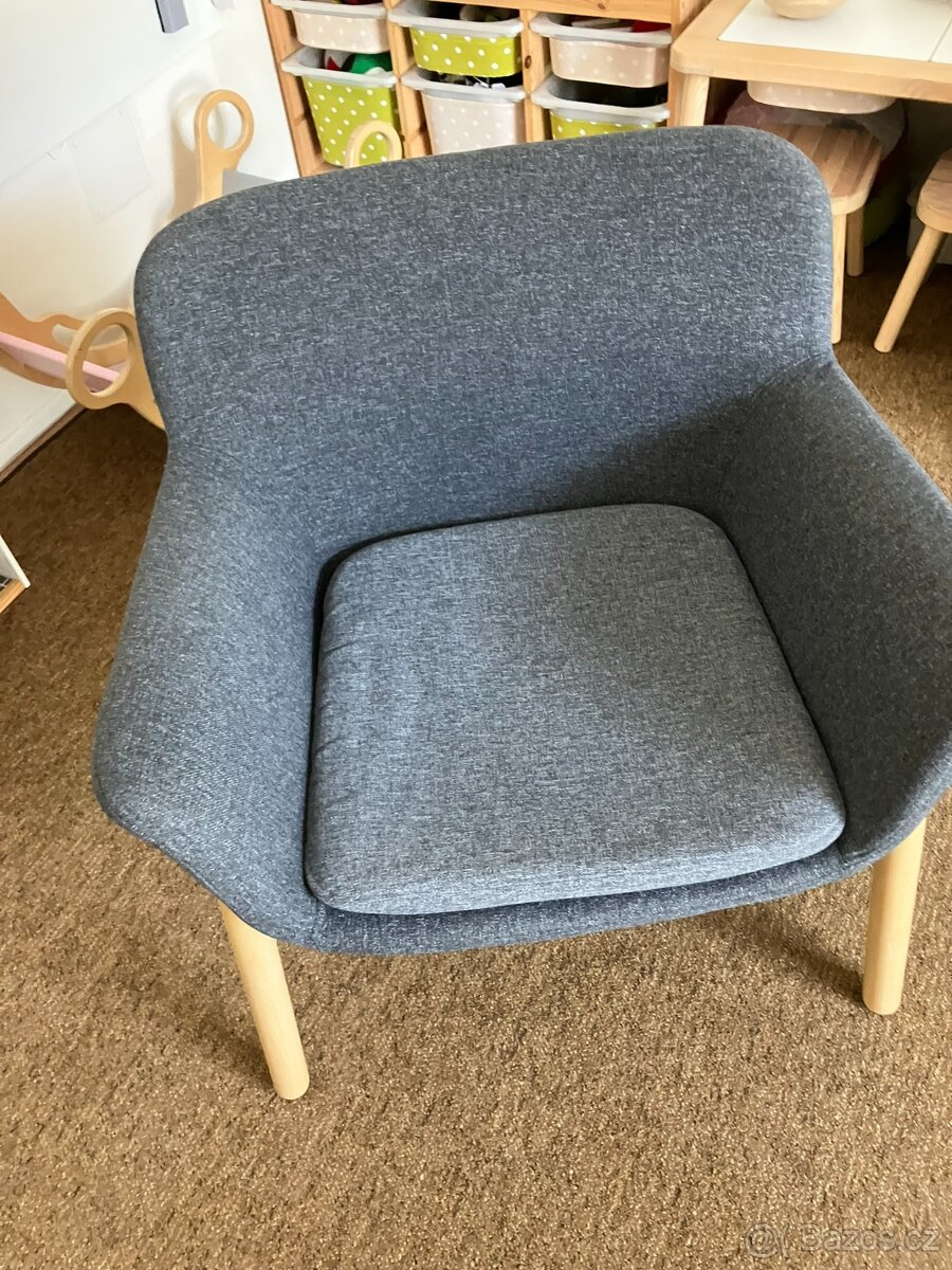 Pevné křeslo Ikea Vedbo - 2