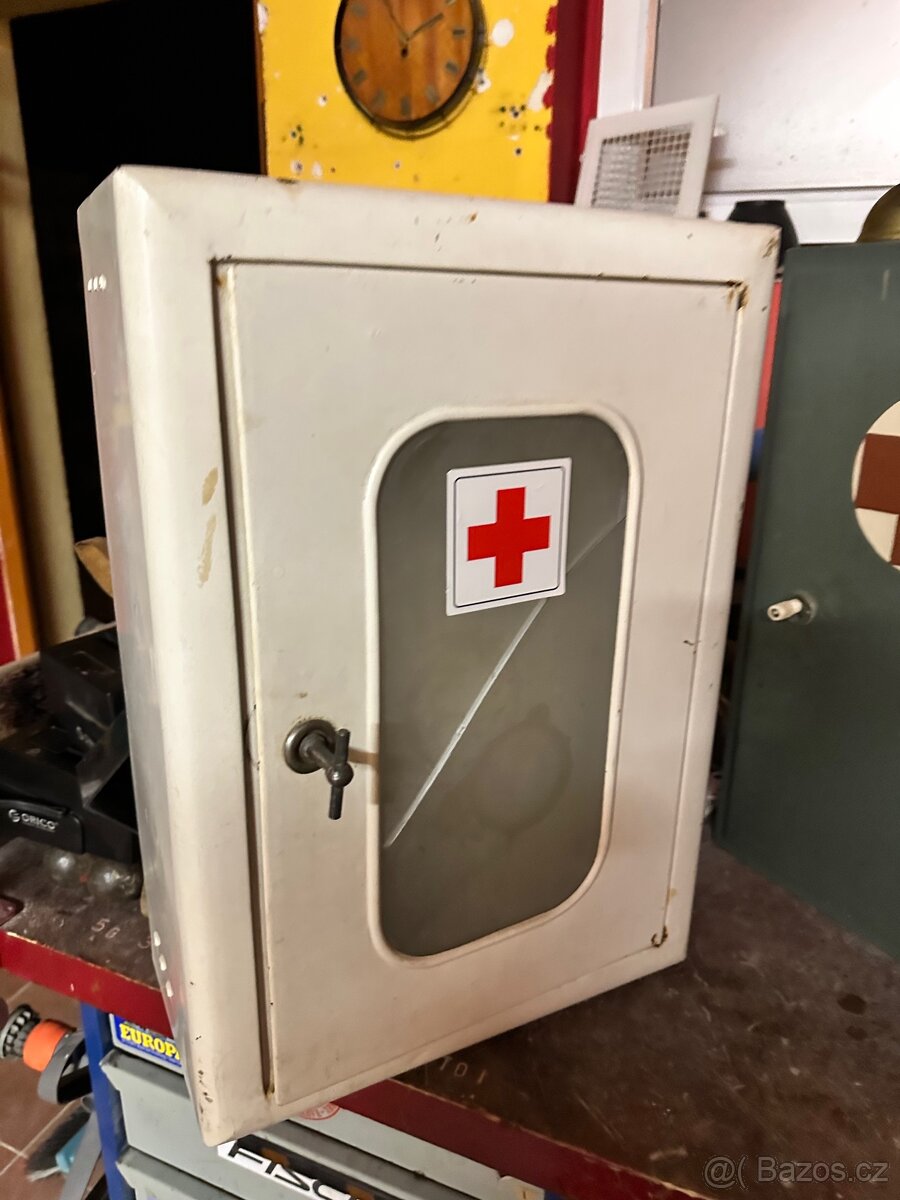 Prodám Lékárničky retro - 2