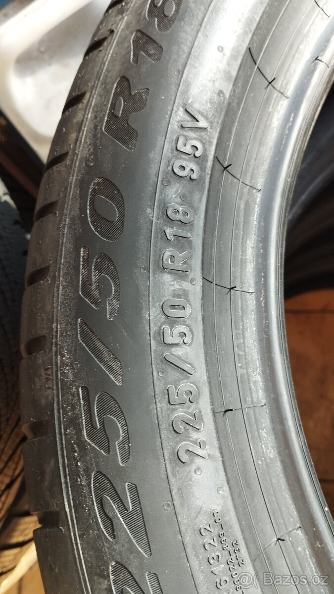 Pneu Pirelli 225/50R18 95V - 2