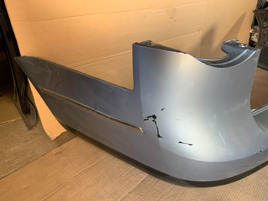 VW PASSAT B6 3C 05-10 - nárazník zadní KOMBI LB5M - 2