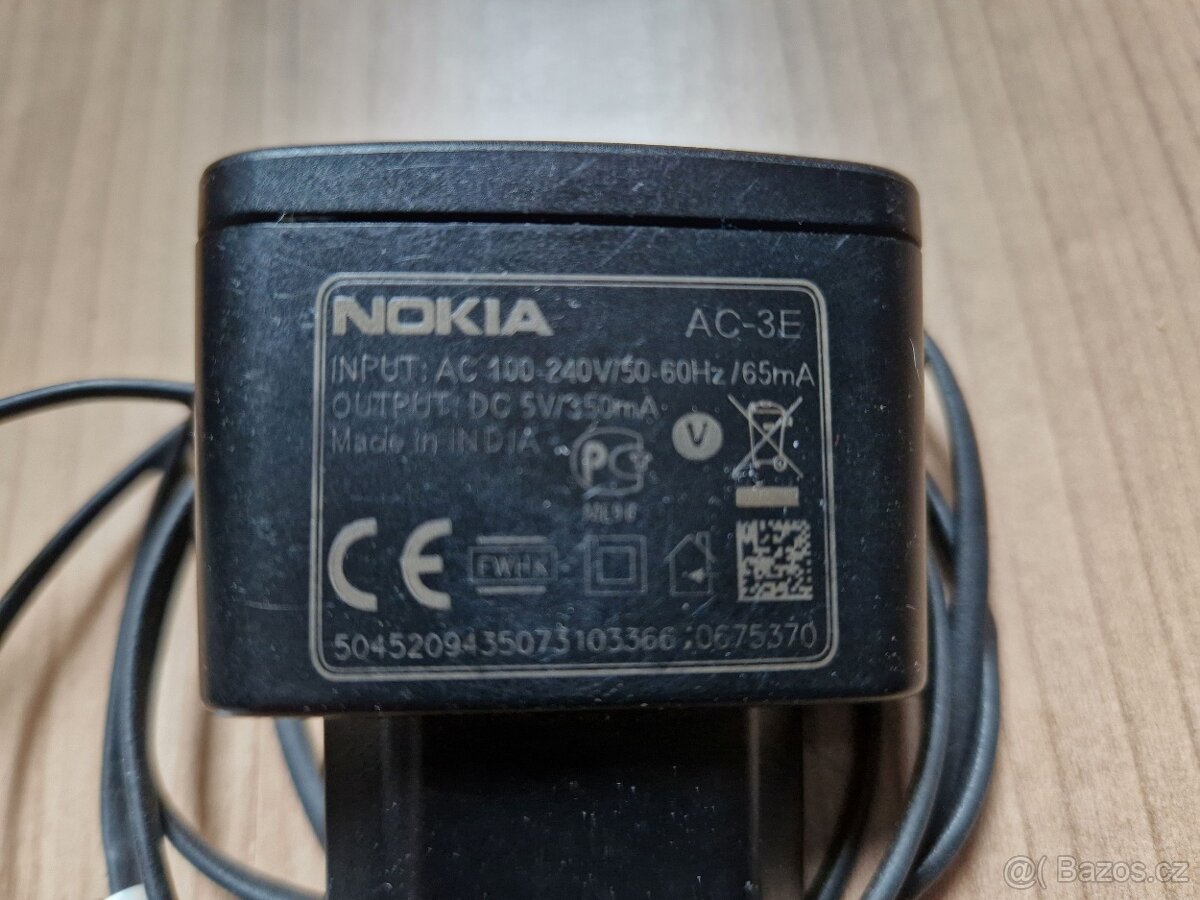 nabíječka Nokia AC-3E - 2