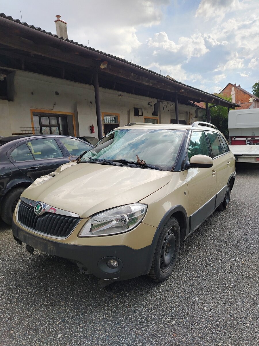 Škoda Fabia 2 1.2 TSI 63kw SCOUT - 2