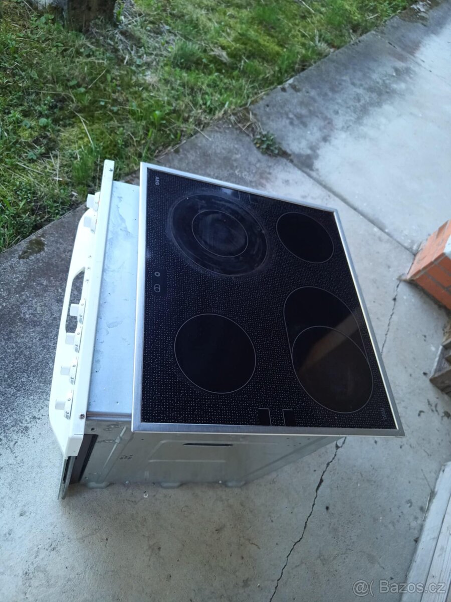 elektrický sporák AEG a indukční deska - 2