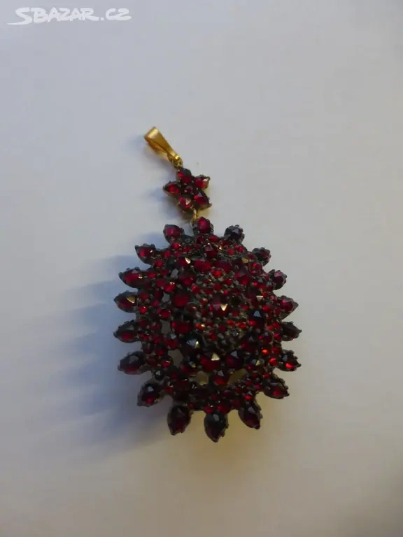 GRANATOVY MEDAILONEK - 2