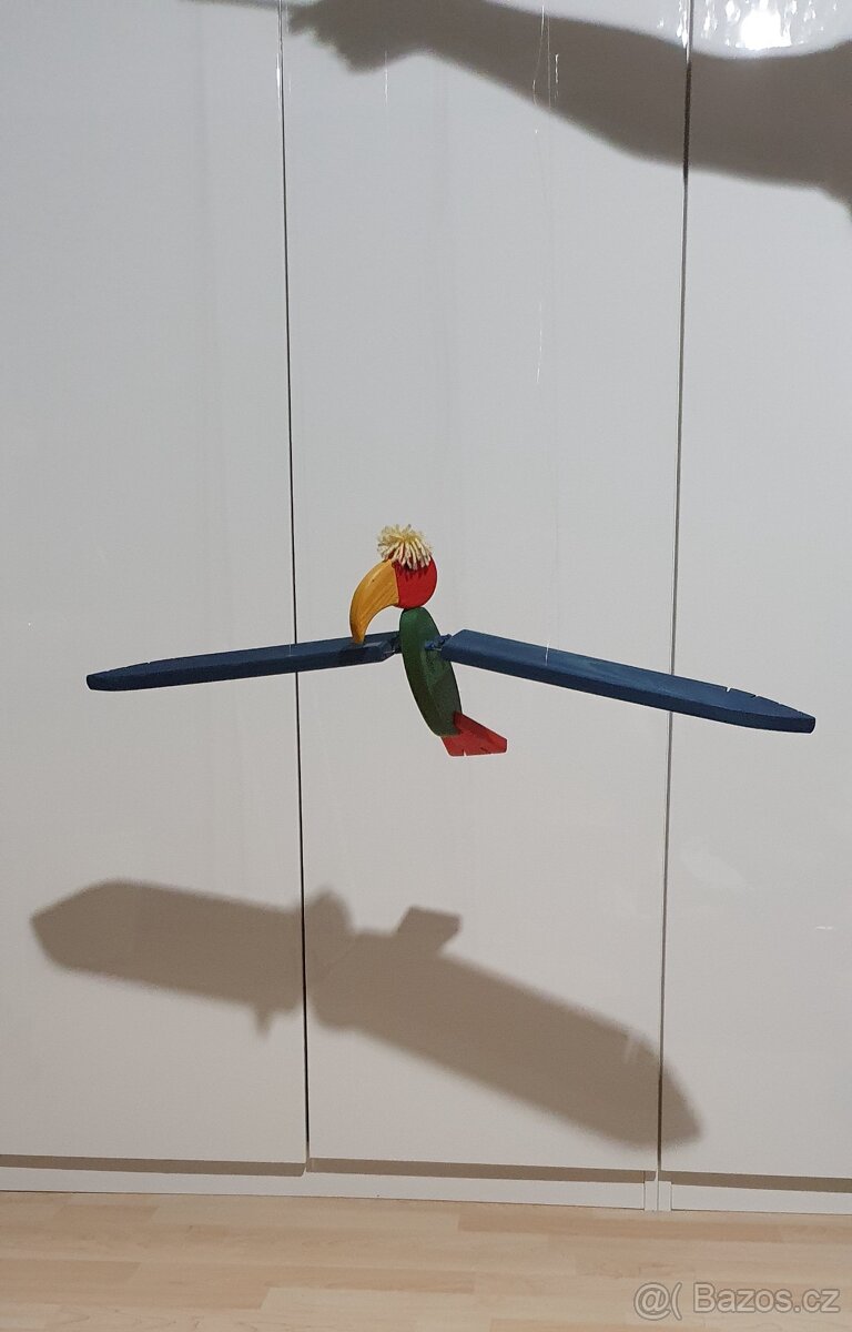 Závěsná dekorace dřevěný papoušek - velký - 2