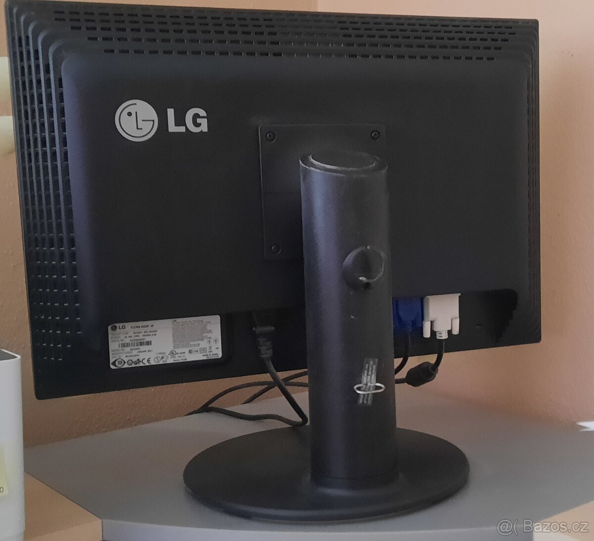 Monitor LG - 2