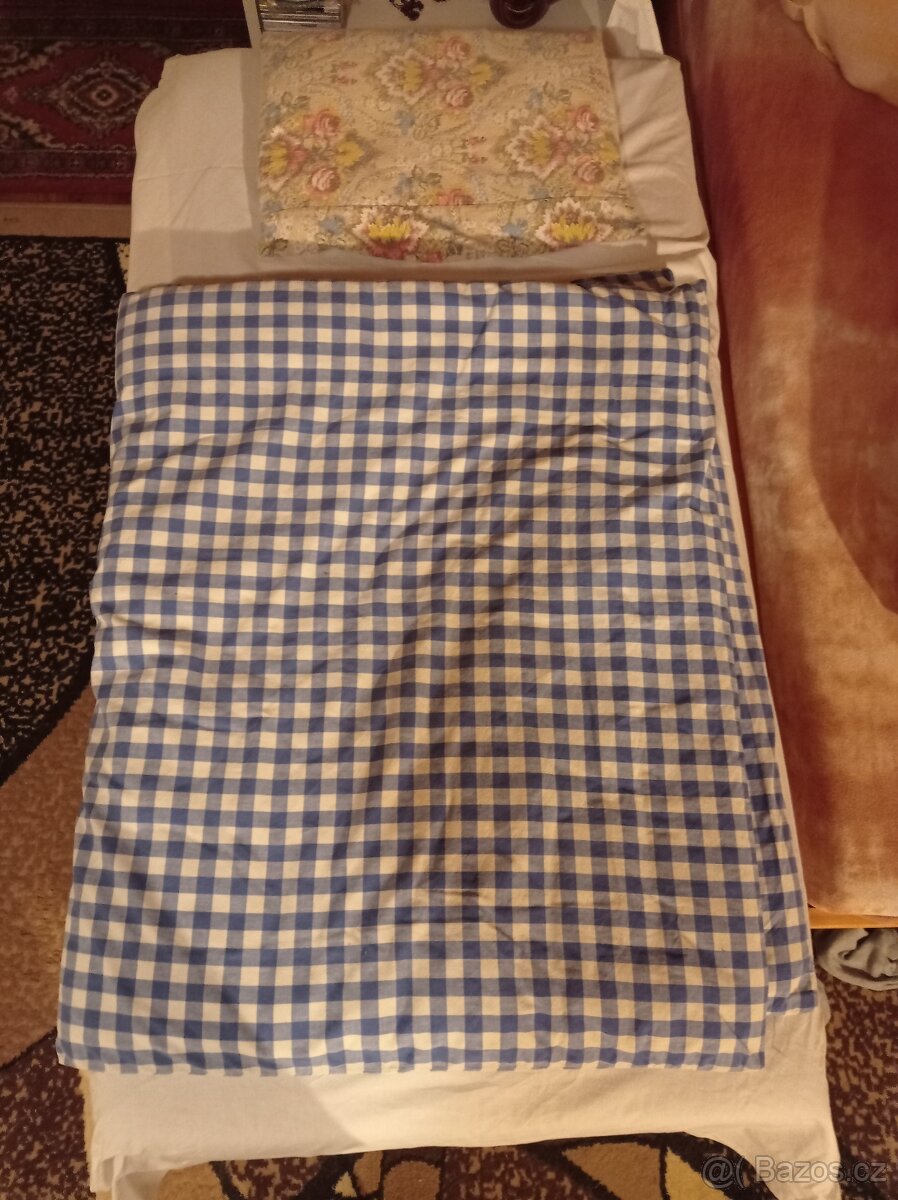 Dřevěná postýlka - 2