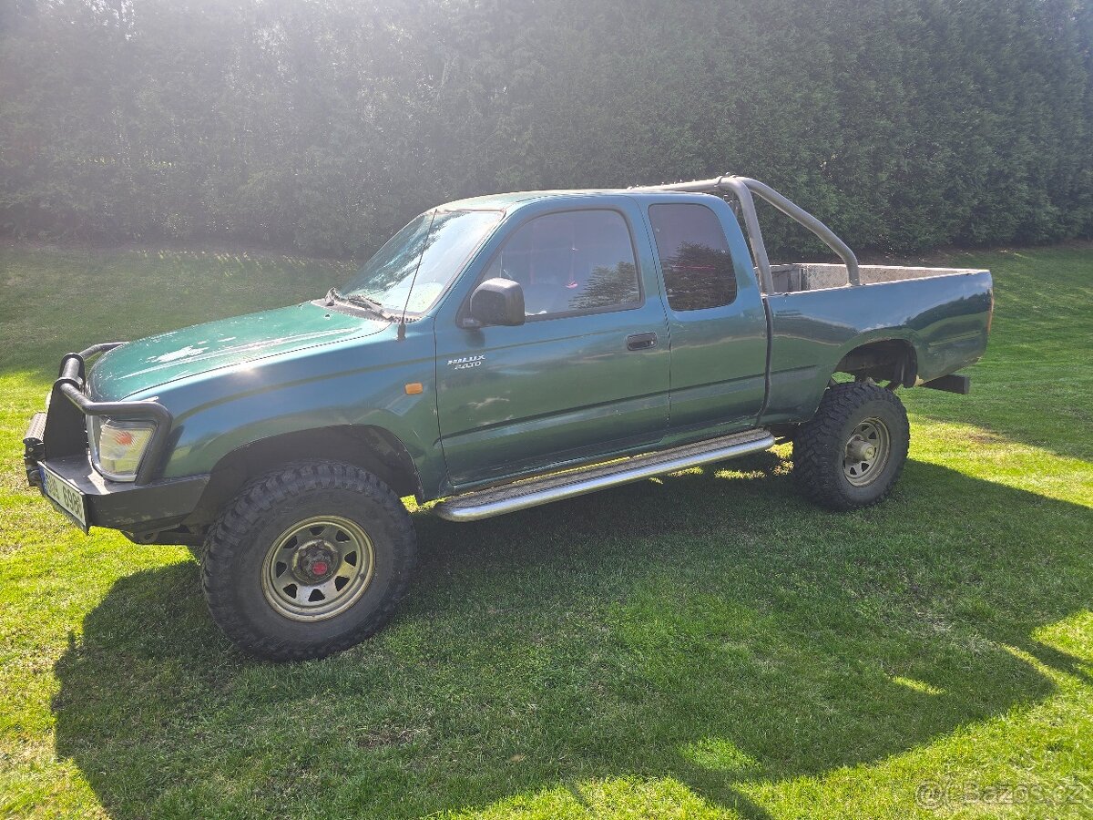 Toyota Hilux, 2.4TD