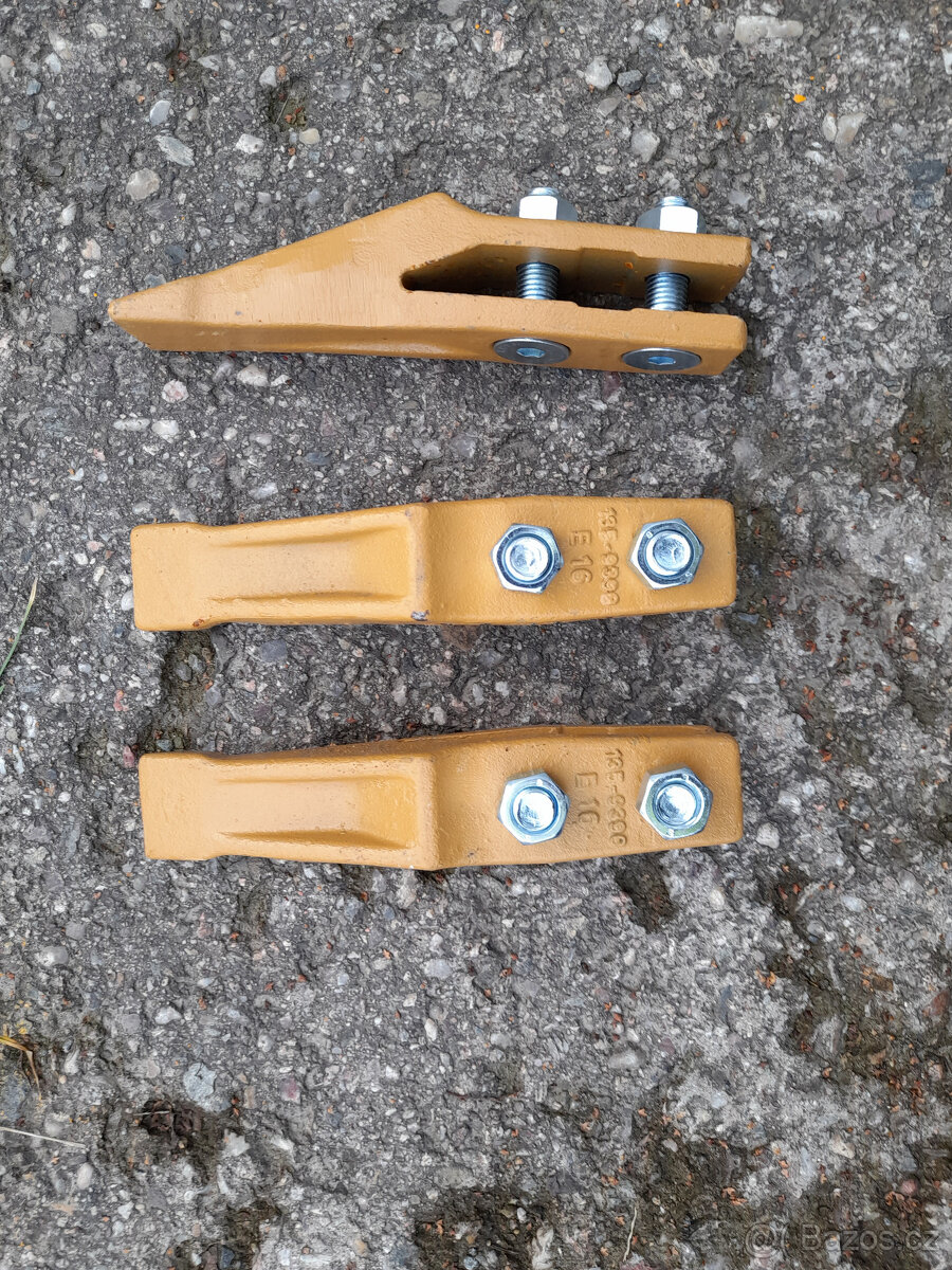 Rovné zuby pro bagr 2-6 tun rozteč 50mm břit 17mm - 2