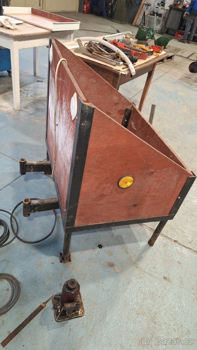 nosič nářadí za malotraktor - 2