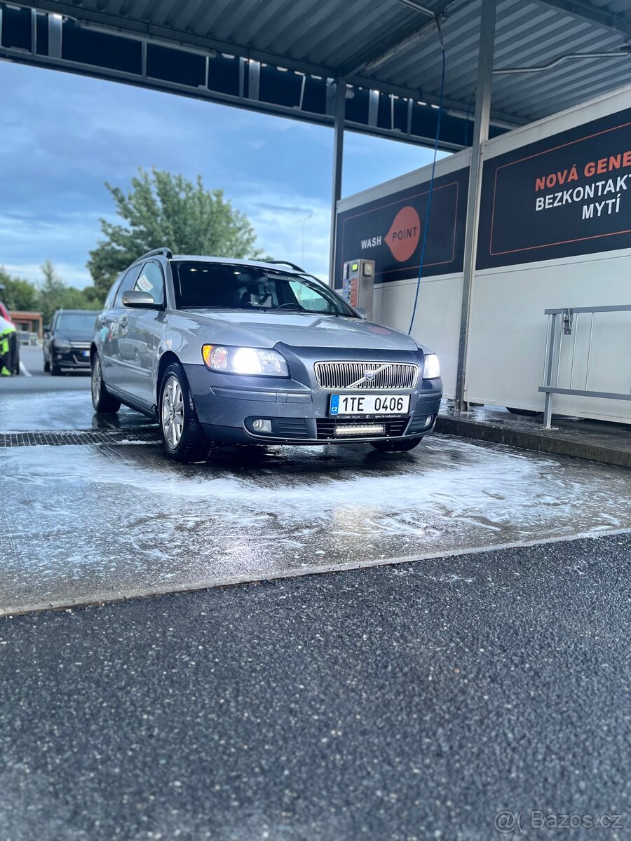 Volvo v50 2.0d (nepojizdné) - 2