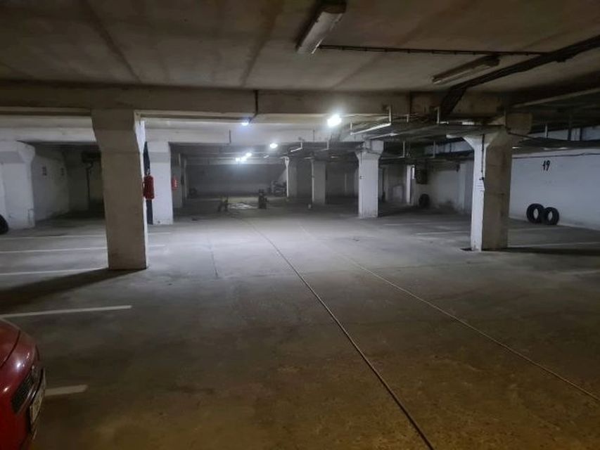 Garážové stání, Praha 3, ul. V Rozkvětu - 2