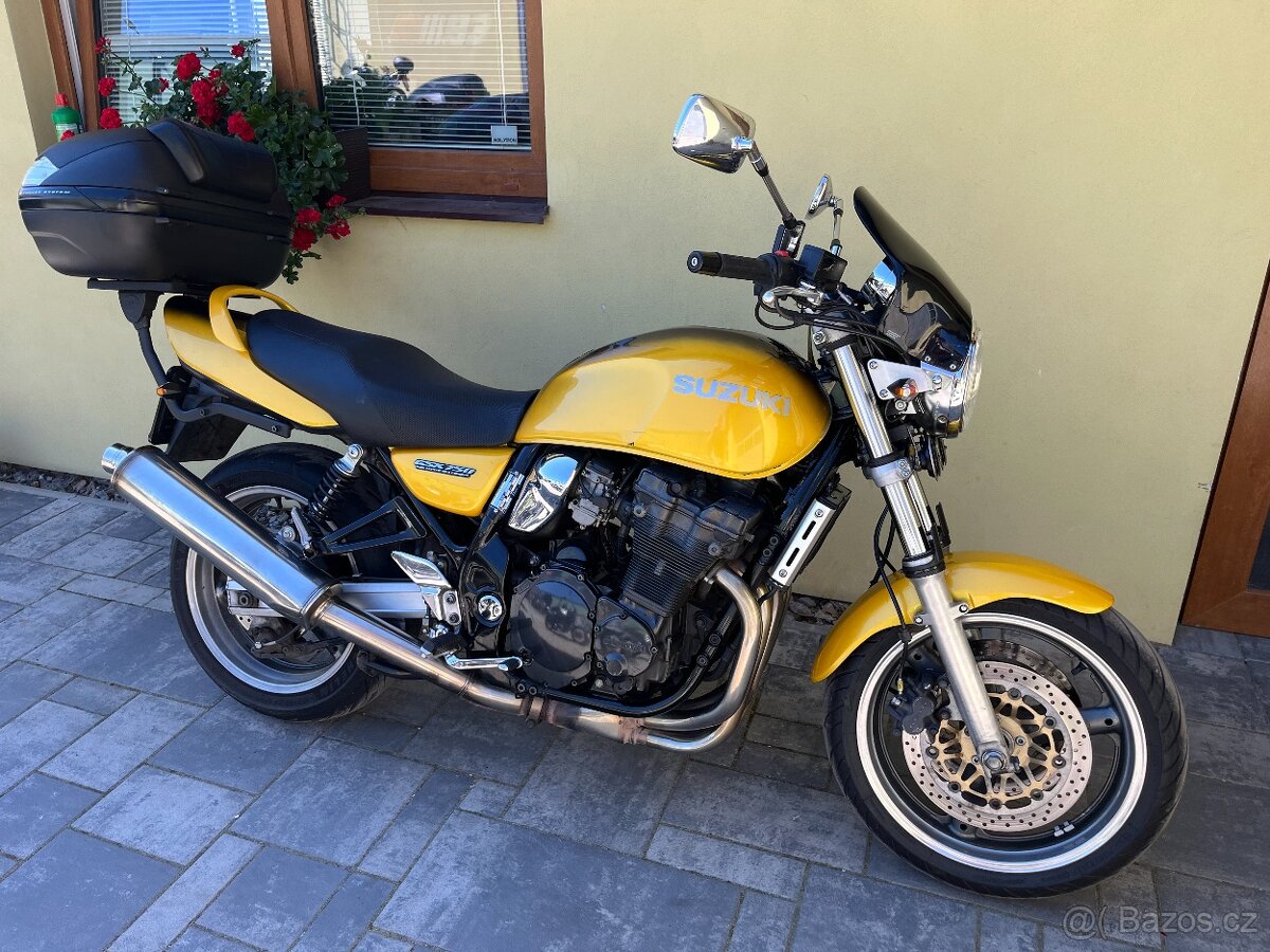 Suzuki GSX 750 - 2