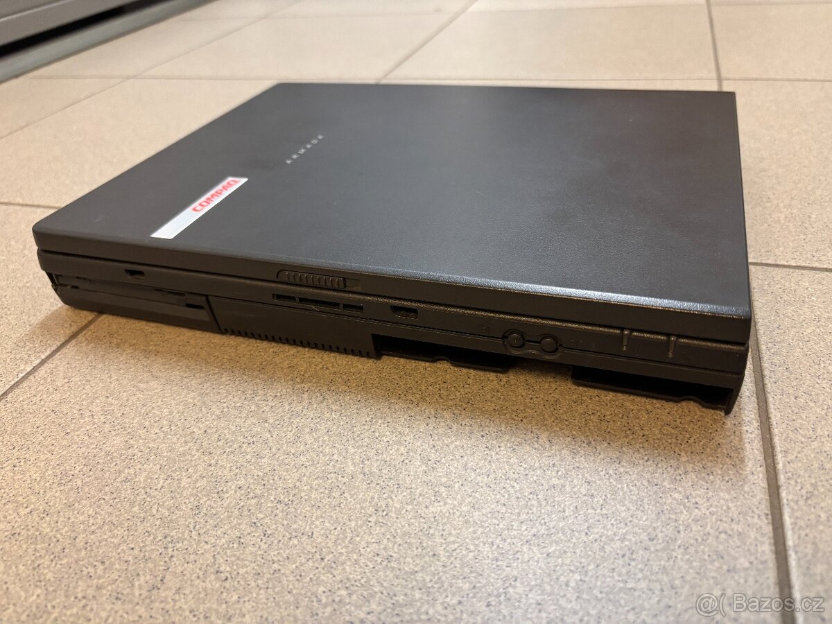 Historický notebook Compaq Armada E500 na ND - 2