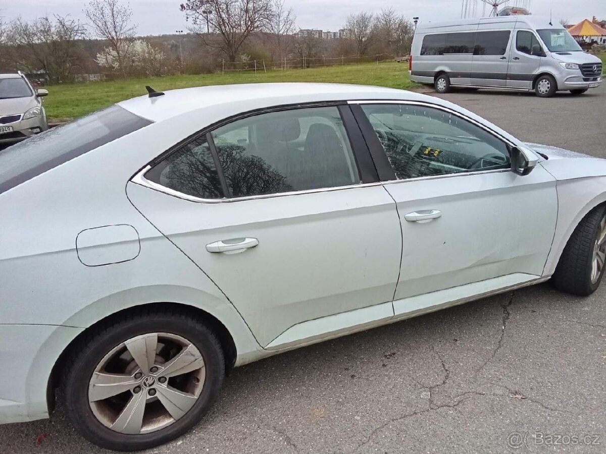 Prodám Skoda Superb 1.6. tdi, DSG - 2