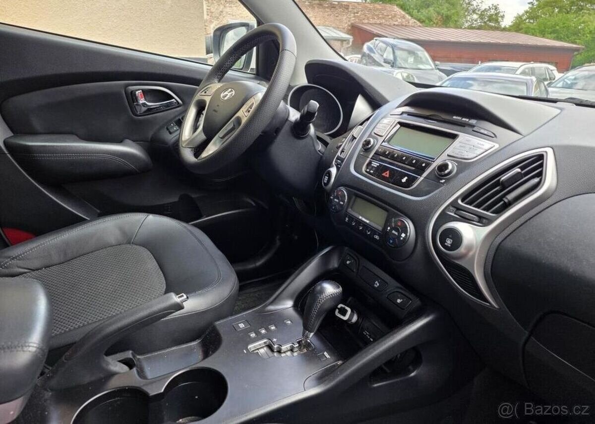 Hyundai ix35 2.0-4x4-AUTOMAT-TEMPOMAT - 2