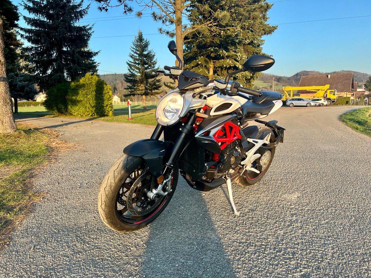 MV AGUSTA BRUTALE 800RR - 2