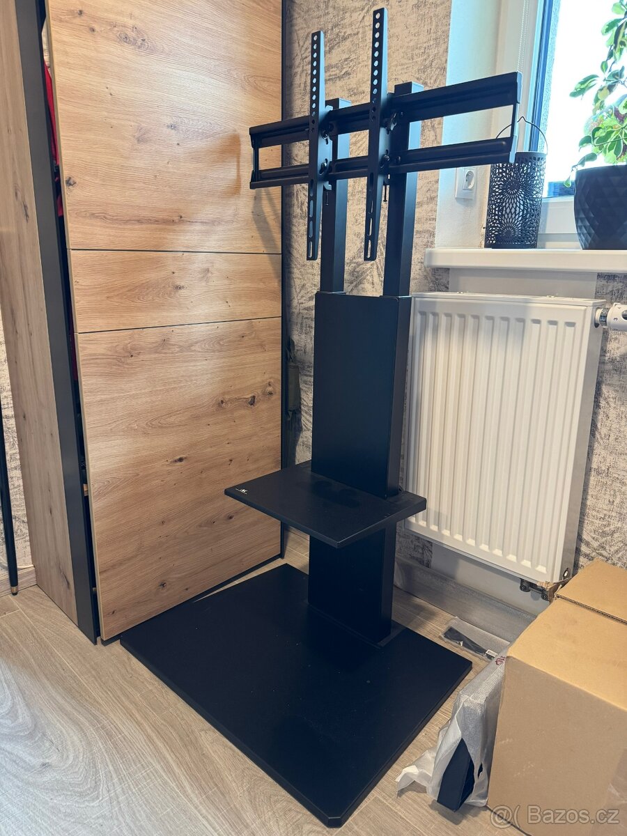 Stojan na TV + držák soundbaru - 2