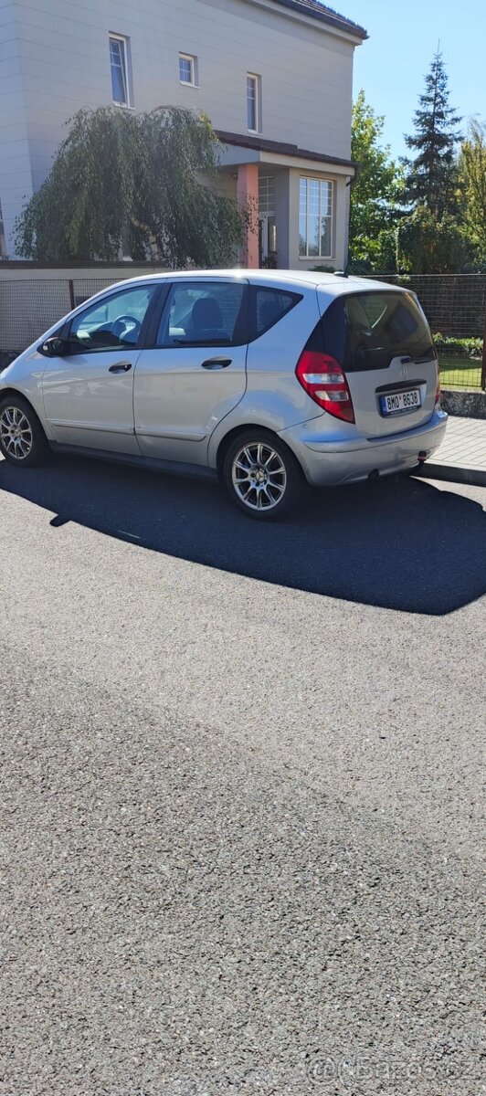 Mercedes-Benz A200 - 2
