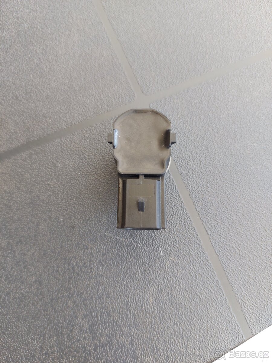 Ford parkovací senzor EM2T 15K859 AA - 2