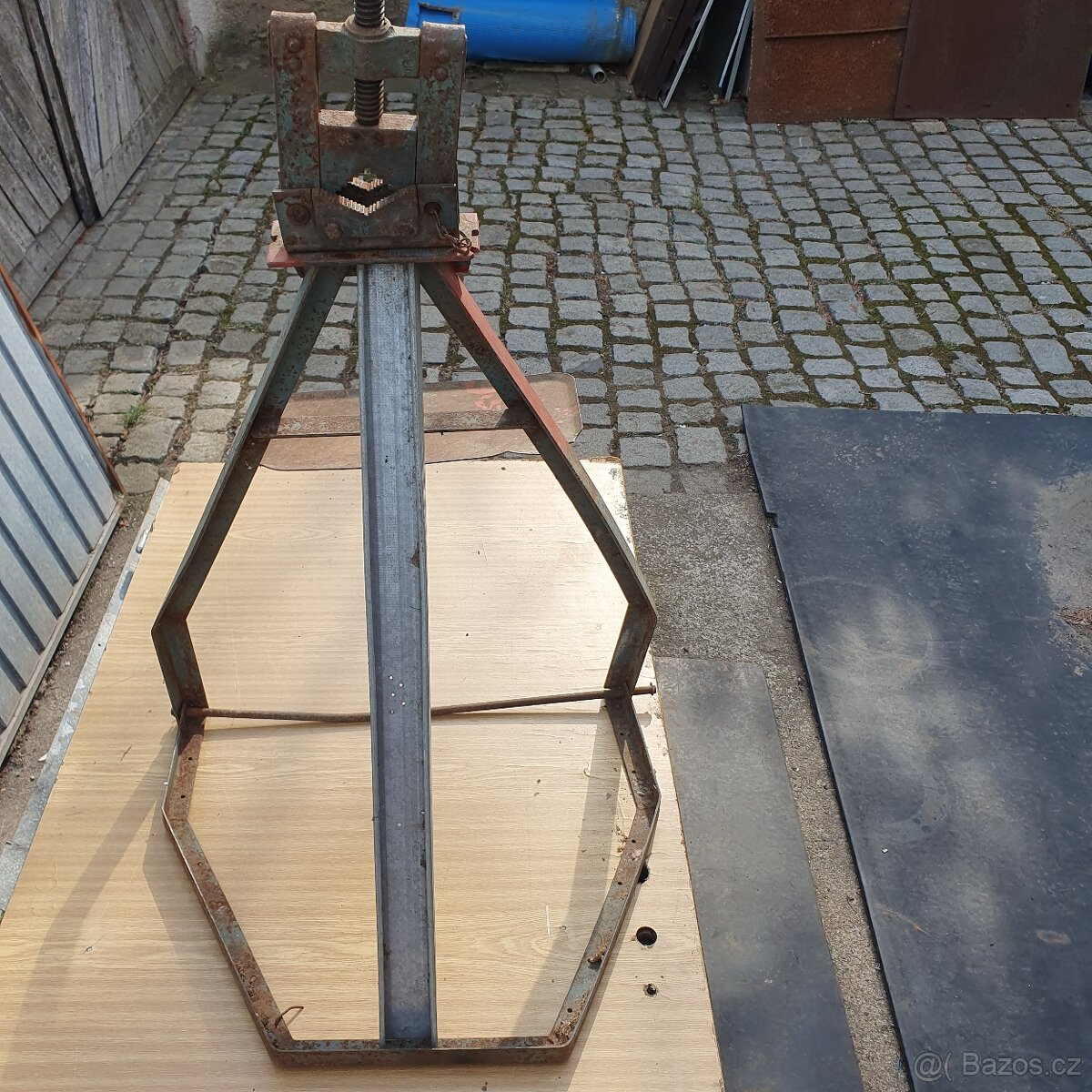 prodám instalatérský svěrák - 2