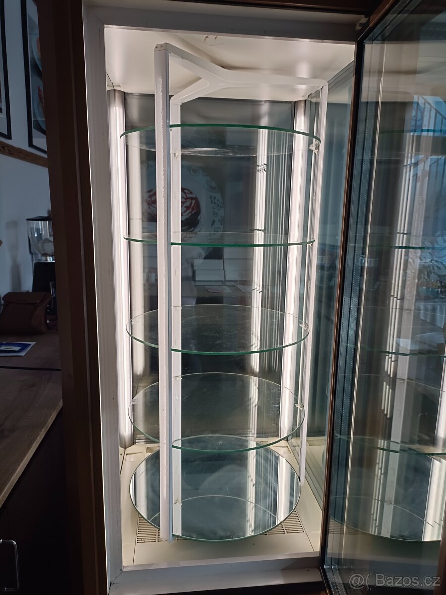 Cukrářská vitrína - 2