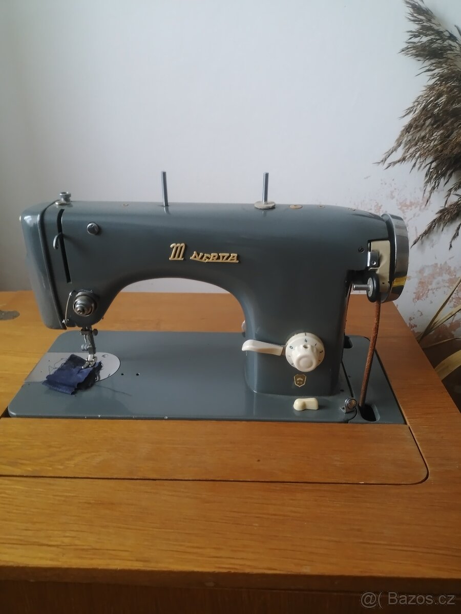 Prodám šicí stroj minerva - 2