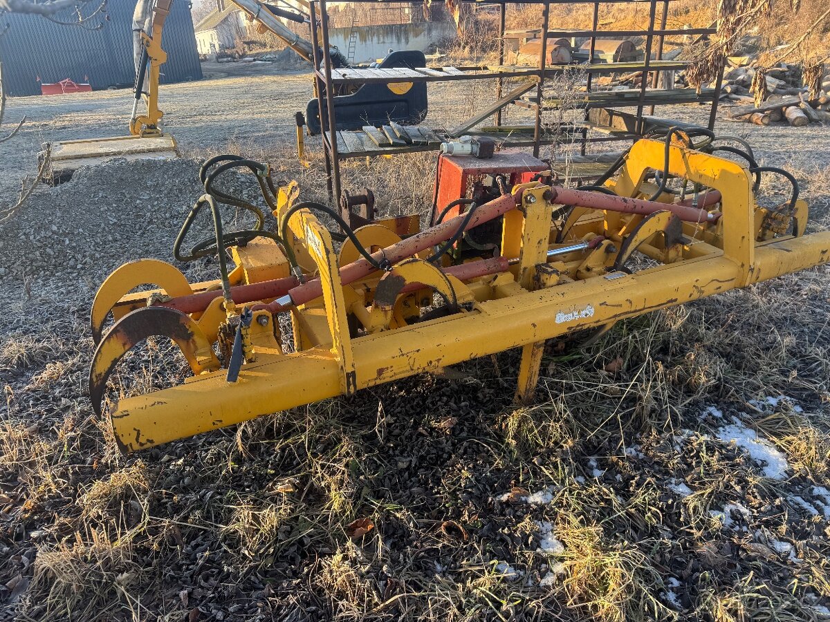 Kleště (vidle) na hranaté balíky - 2