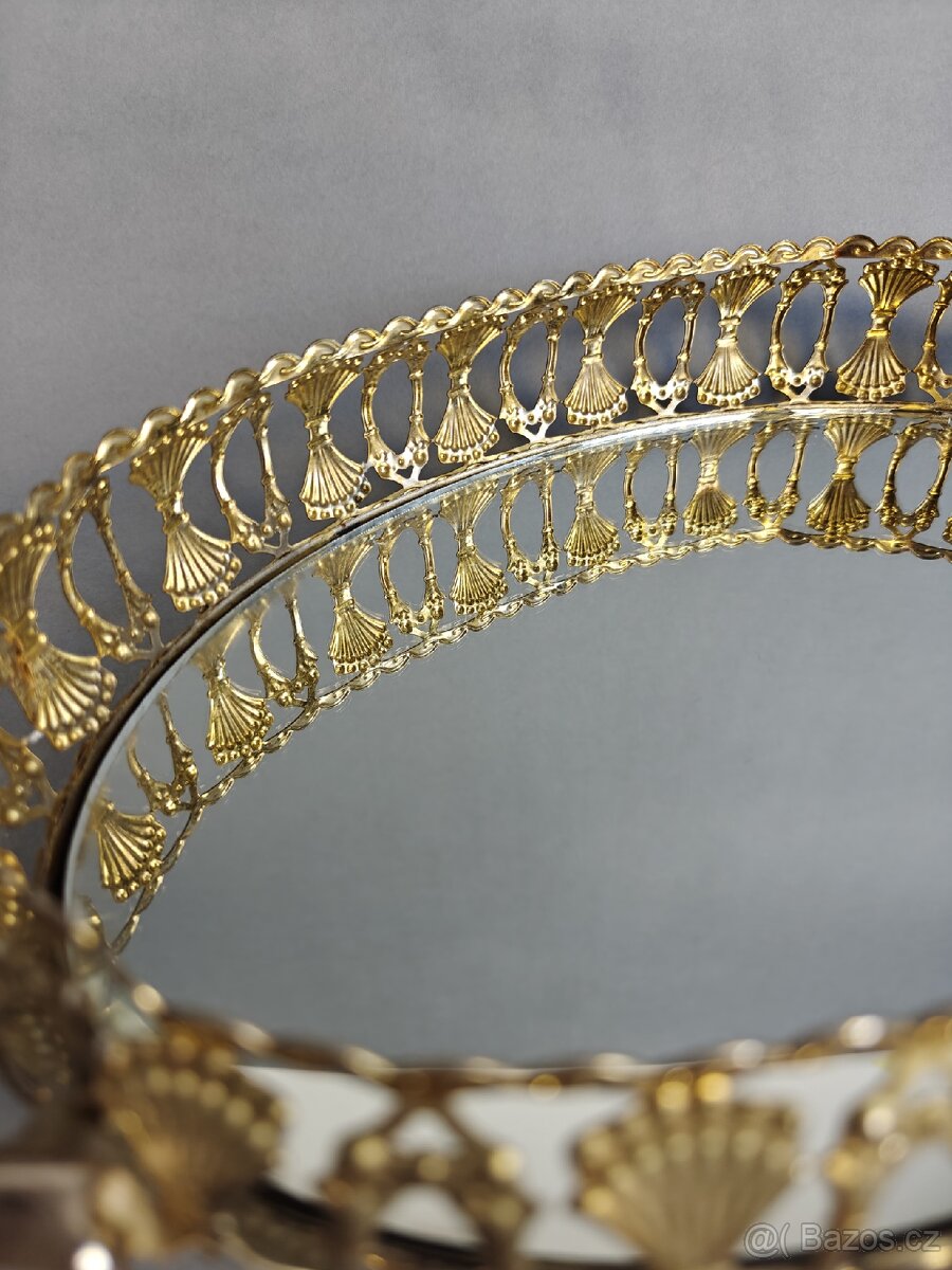 Zrcadlový podnos v kovovém rámu. - 2