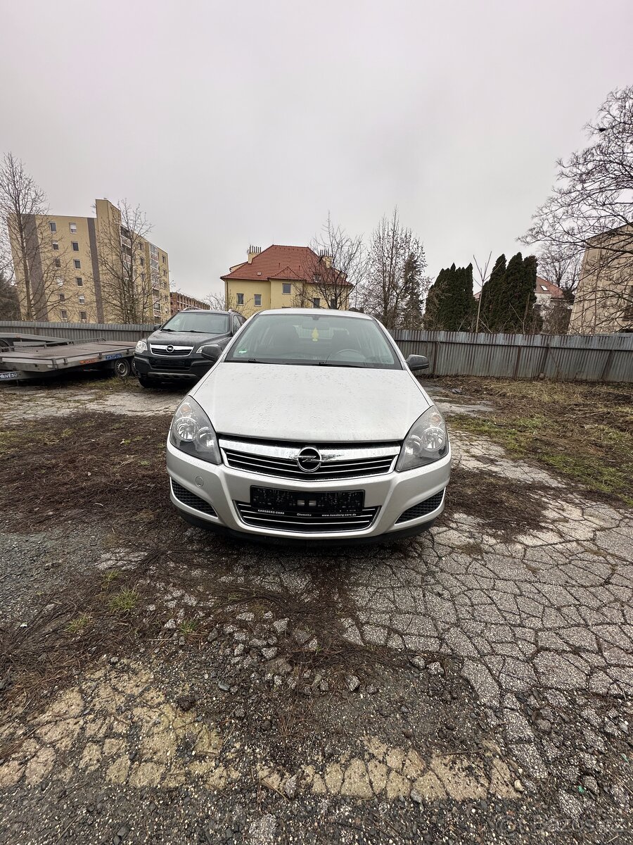 Opel Astra - 2