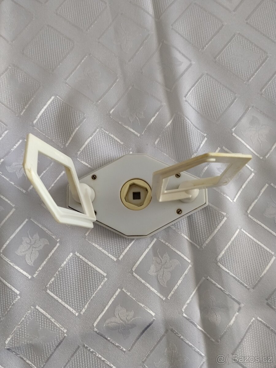 ETA 022 šlehací metly - 2