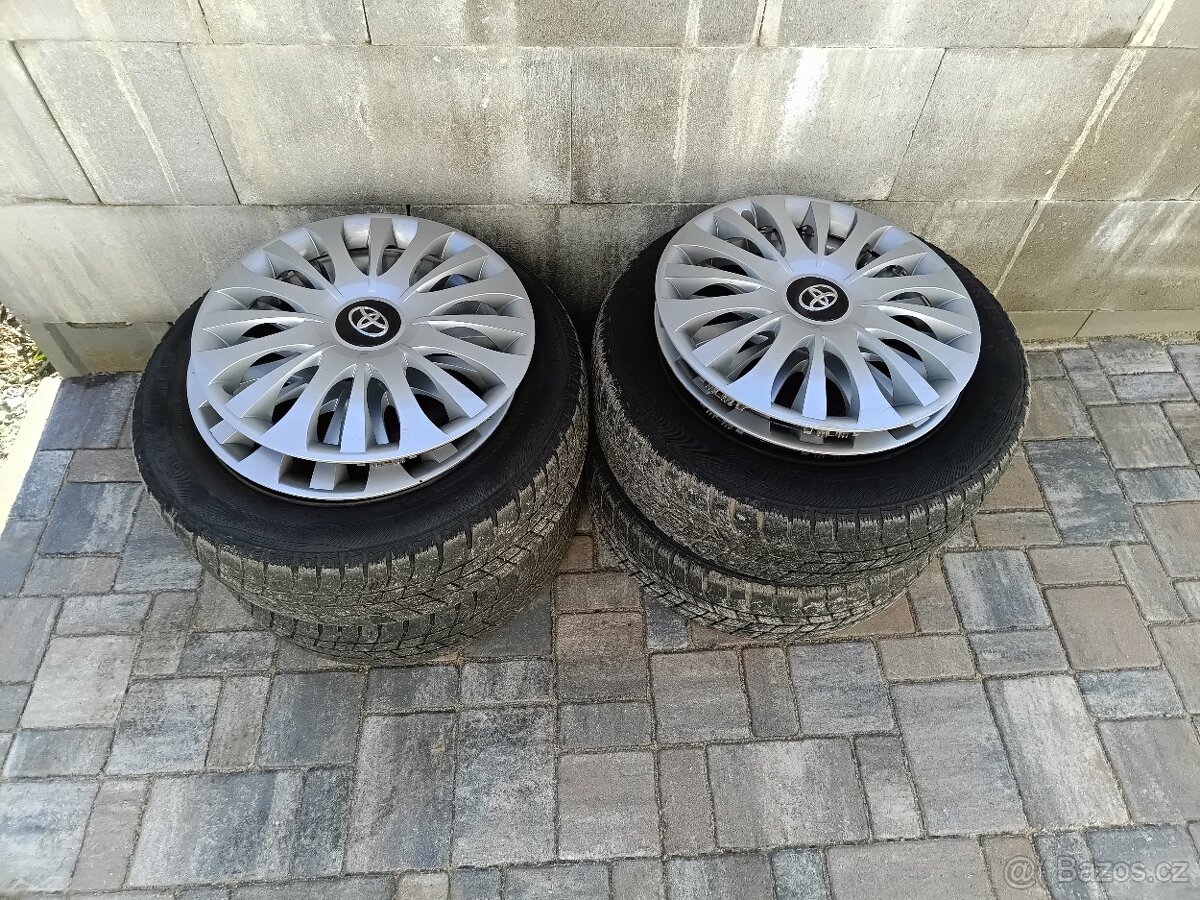 Kola Toyota Yaris - 2