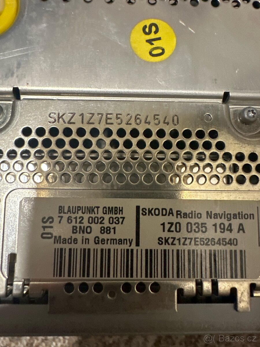 Autorádio škoda nexus na opravu - 2