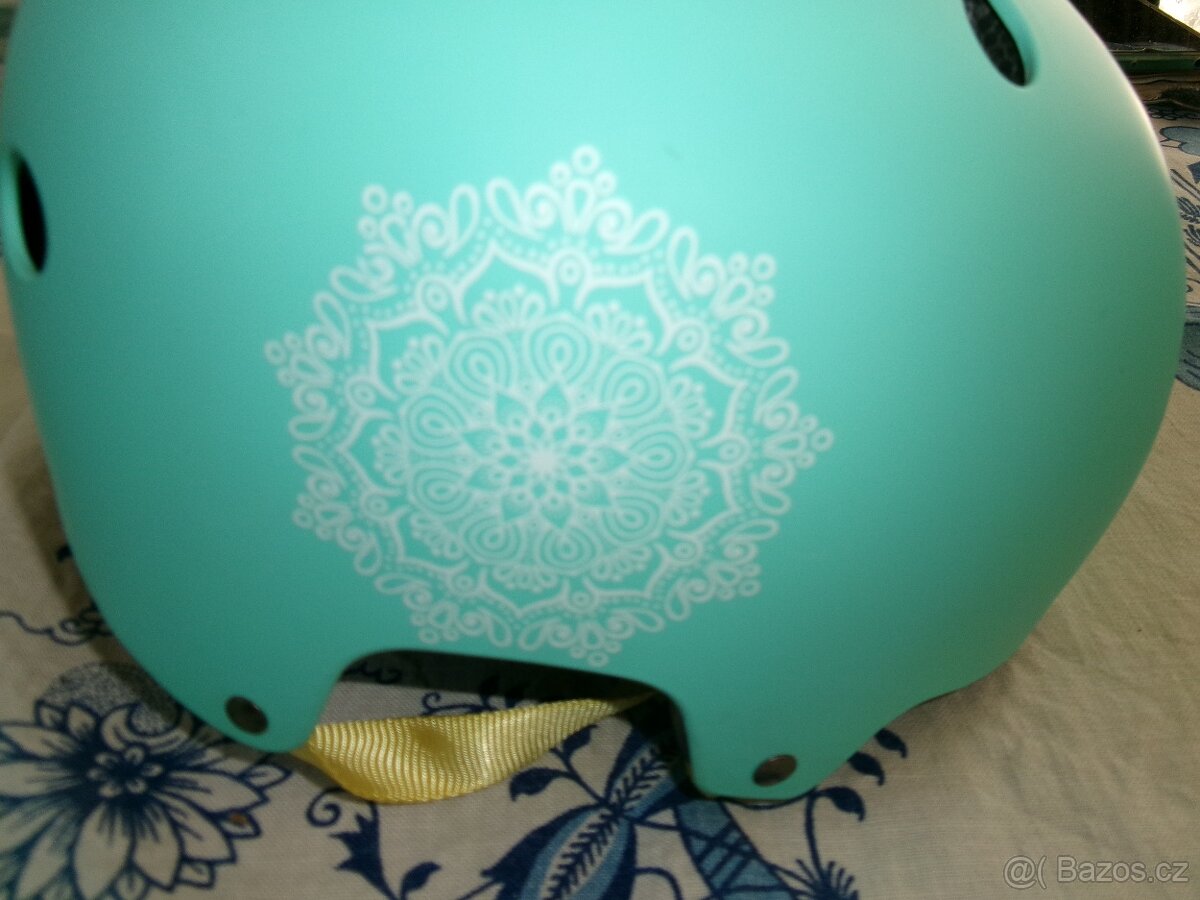 Prodám dívčí helmu - 2