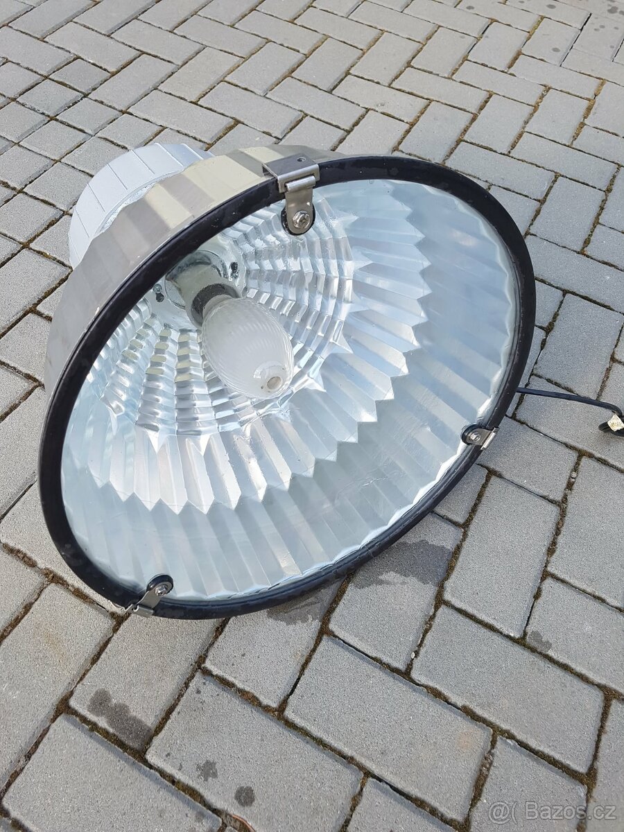 velké světlo průměr 50 cm. - 2
