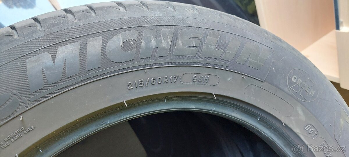 Michelin 215/60 R17 - 2