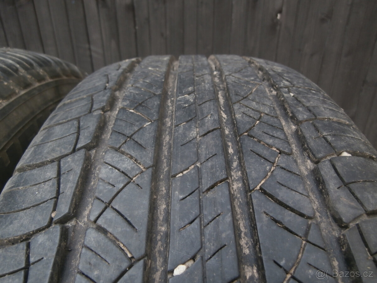 Michelin latitude tour hp 215/70R16