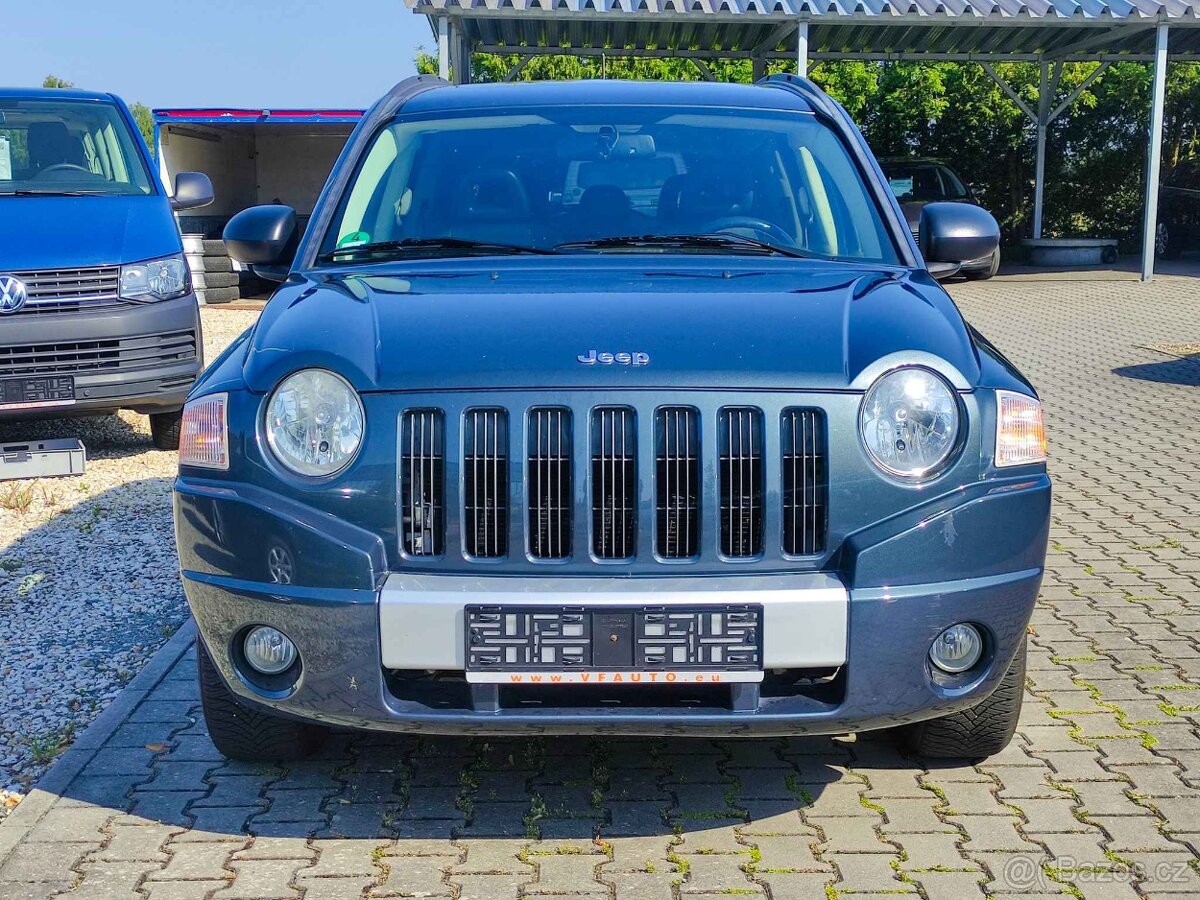 JEEP COMPASS 2.4i VVT LIMITED,4x4,TAŽNÝ,ALU,KLIMATIZACE - 2