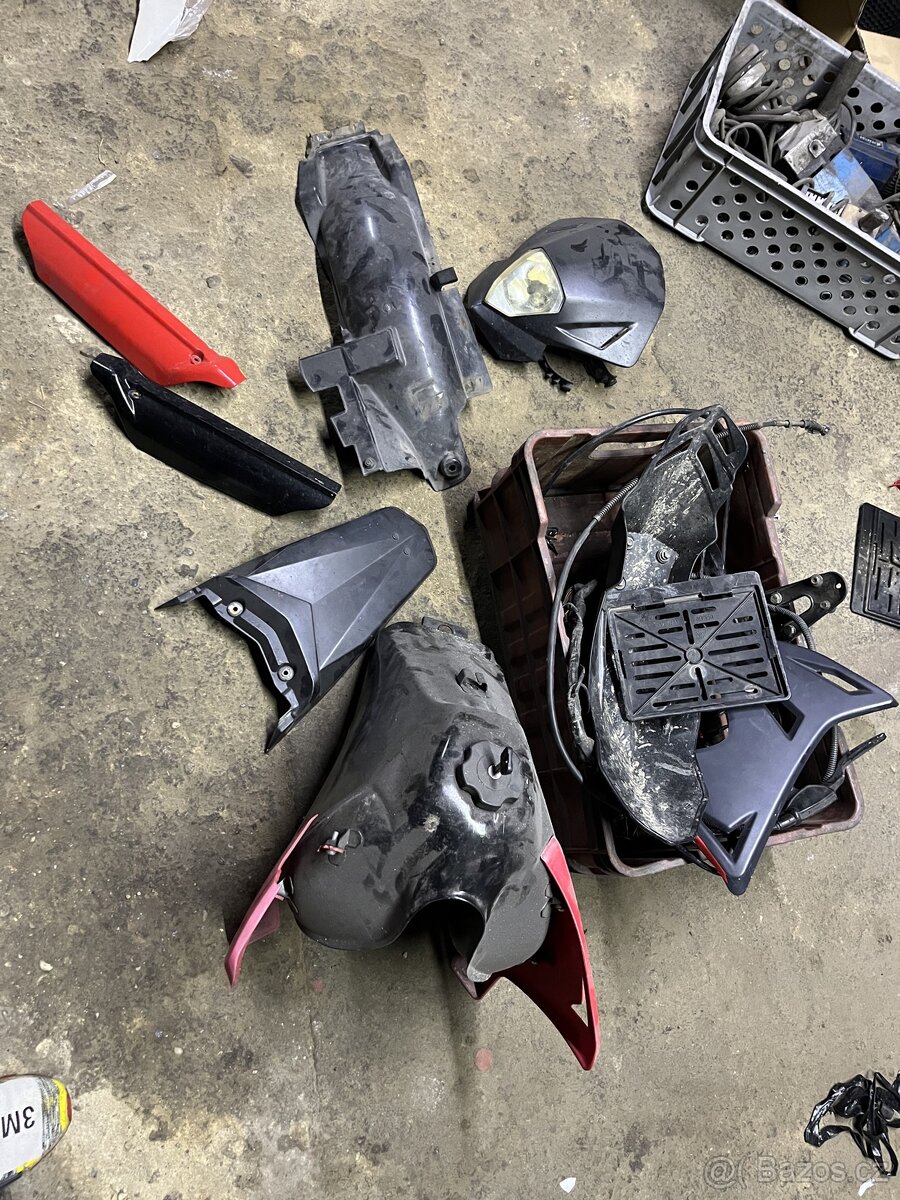 Yuki SM125 Nahradní dily - 2