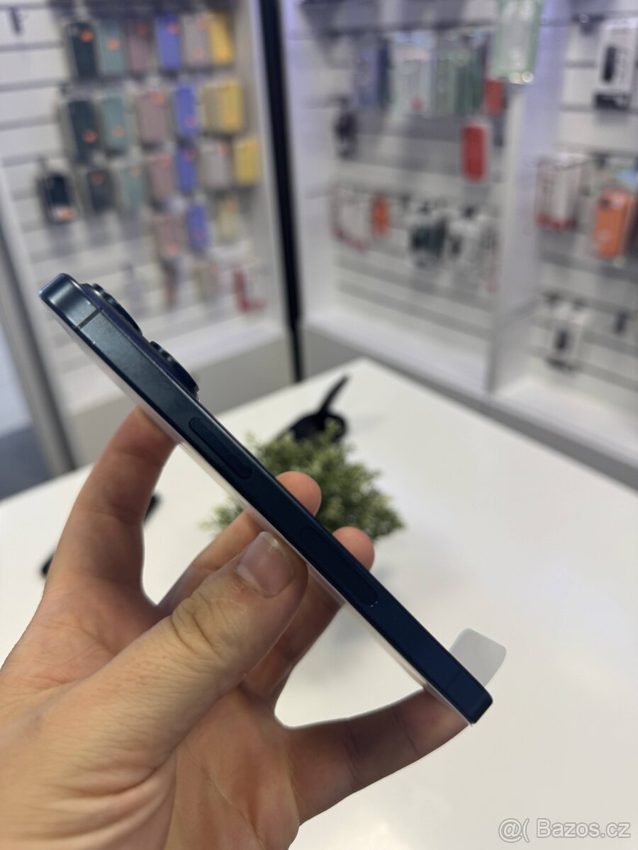 iPhone 15 Pro 256GB Blue Titanium E-SIM - 2