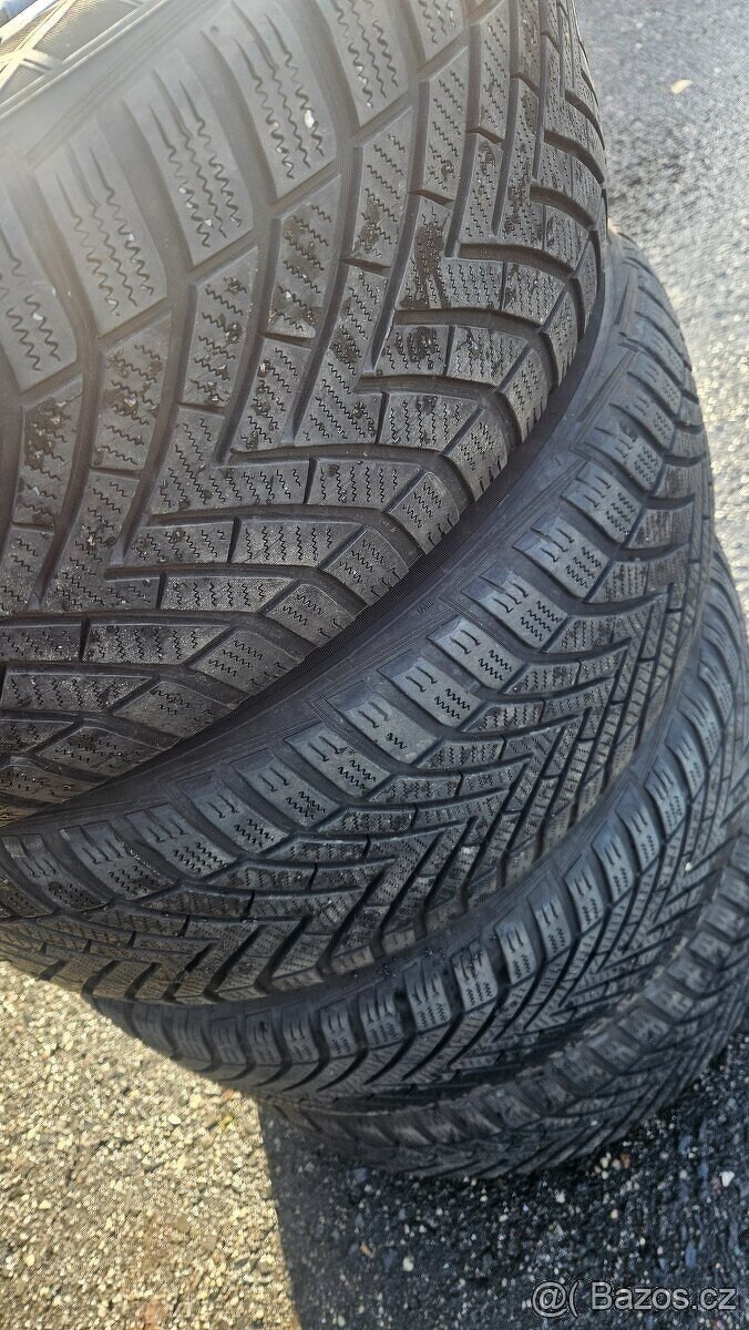 Sada Alu kol rozteč 5x112 s zimní 215/60/16 - 2