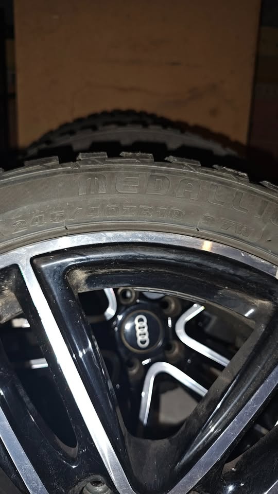 Zimní kola AUDI a jiné doplnky - 2