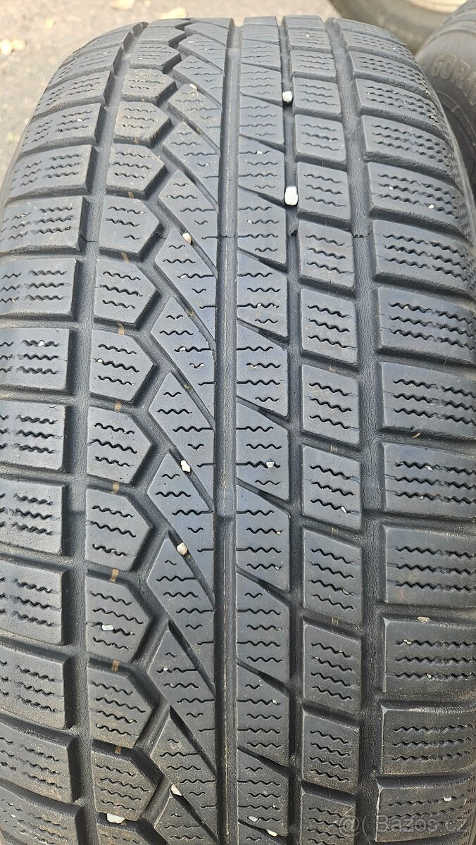 215/60R17 - 2