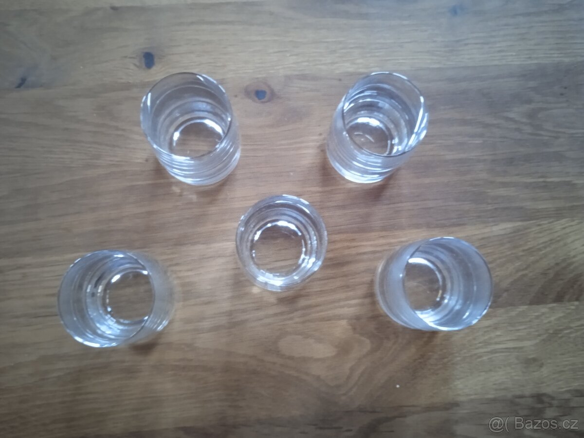 Skleničky na panáky, jenom 5 ks - 2