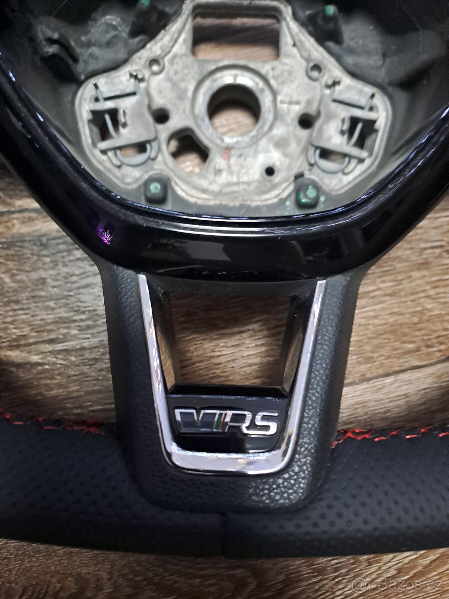 Volant Octavia 3 RS - 2