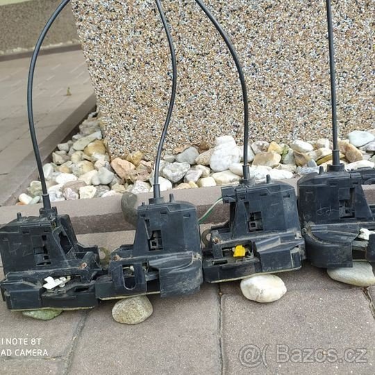 Prodám různé díly z Renault Scenic - 2