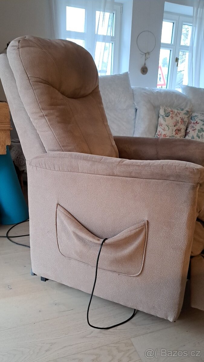 Relaxační křeslo, elektrické. - 2