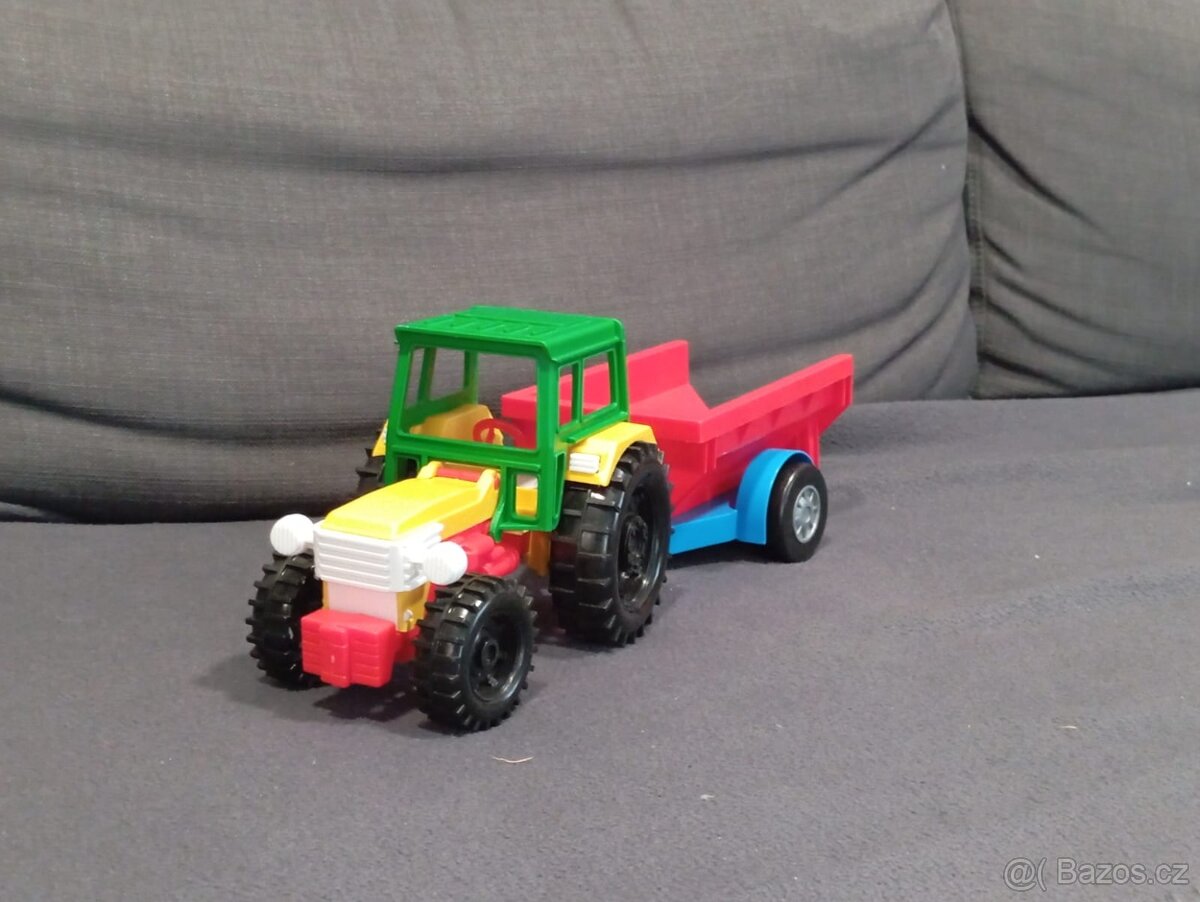 traktor se sklopným valníkem - 2