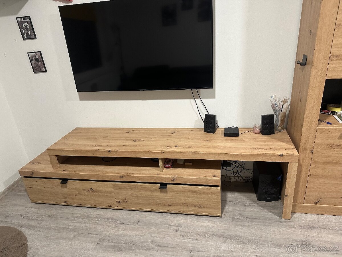 Nábytek do obýváku Mobelix - 2